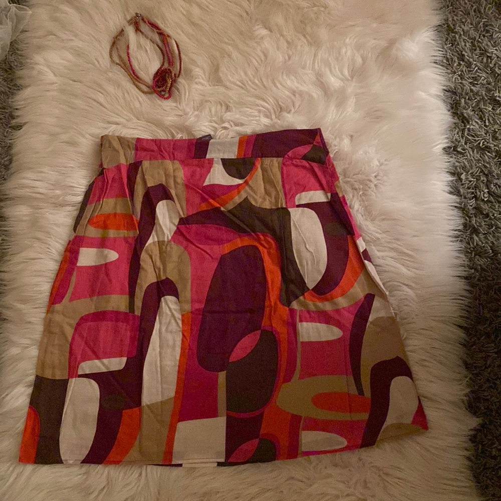 Misses knee length skirt